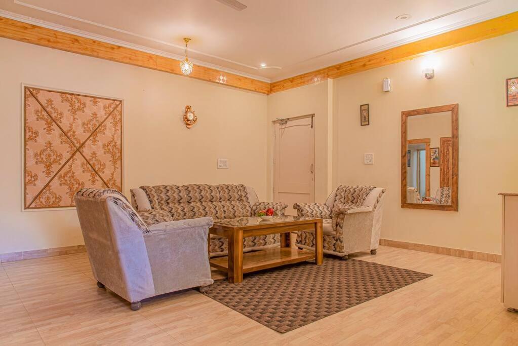 Valley View Family Unit Kasauli Exterior photo
